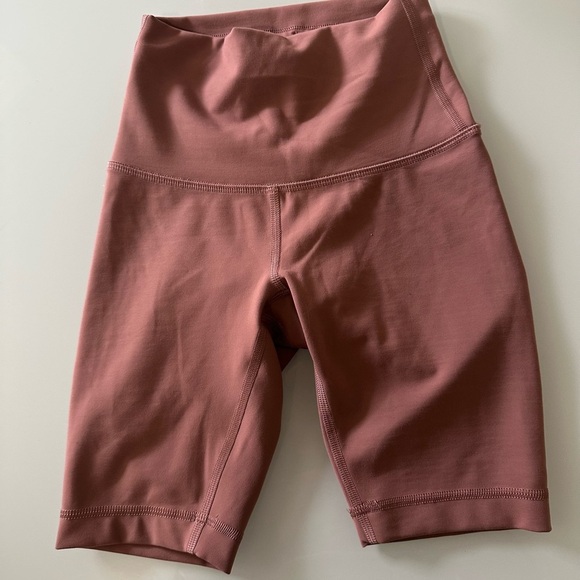 Lululemon Athletica brown Bike Shorts High-Waisted Seamless Design - Picture 4 of 5